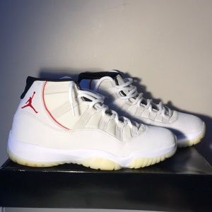 Jordan 11 Platinum Tint